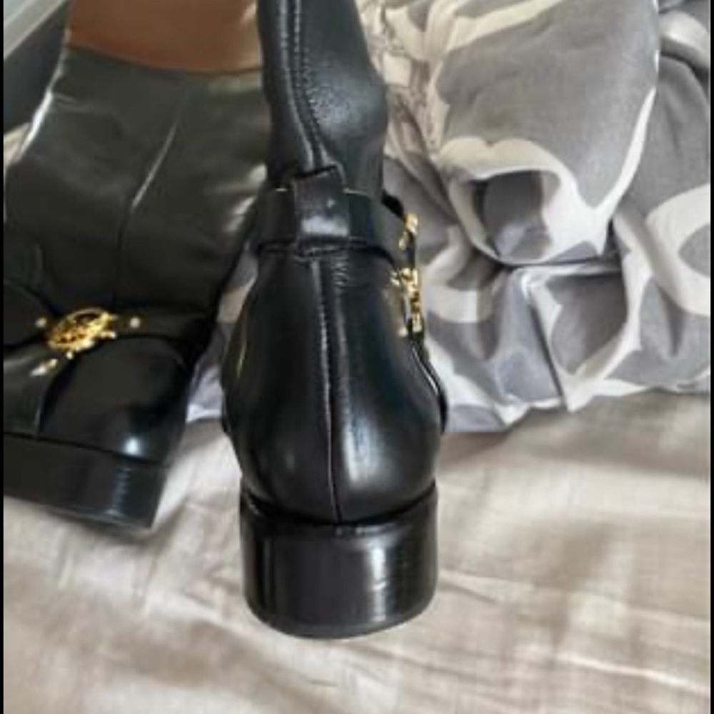 Michael kors leather boots.